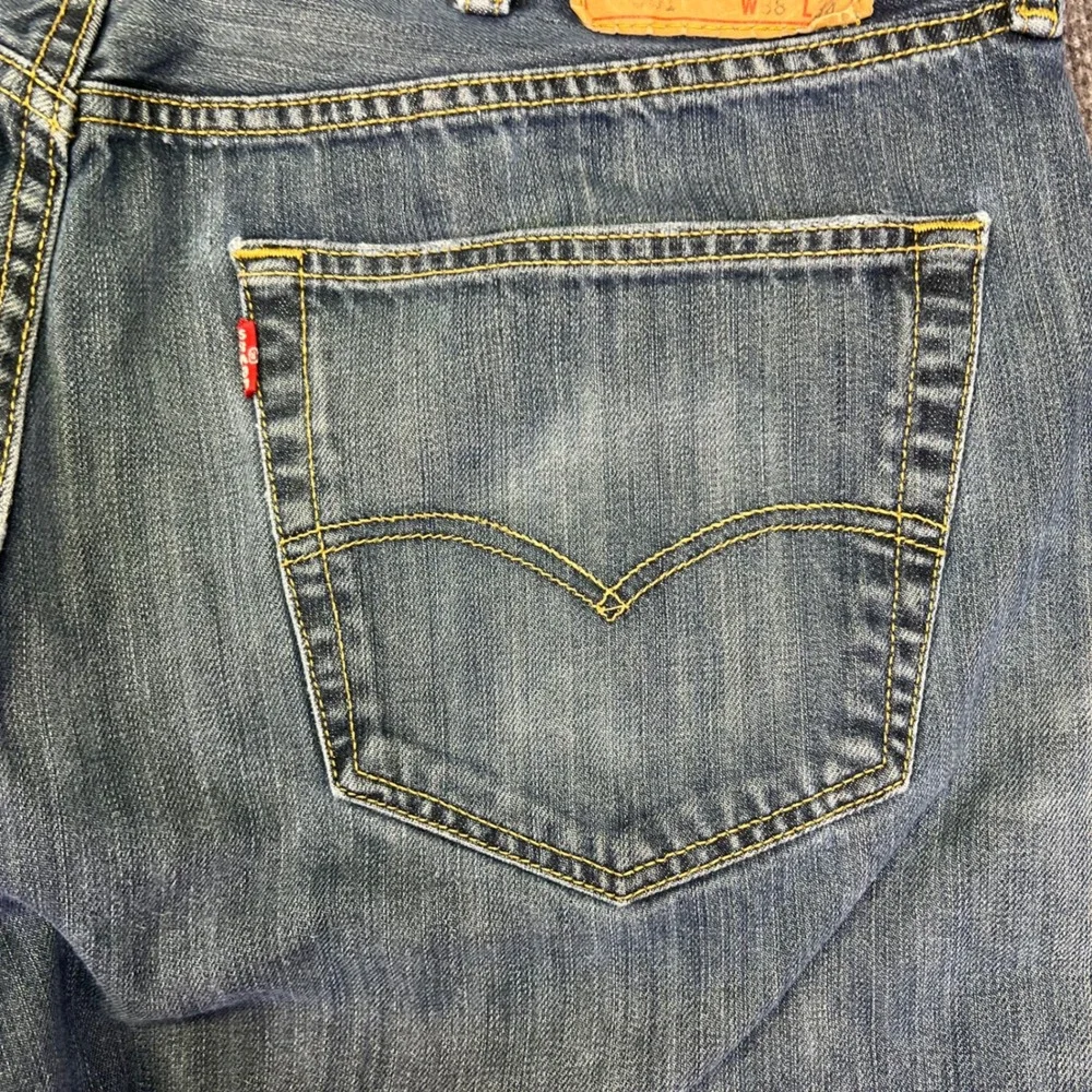 Levis 501 Original Fit Jeans Mens 37x33 Blue Straight Classic Casual Button Fly